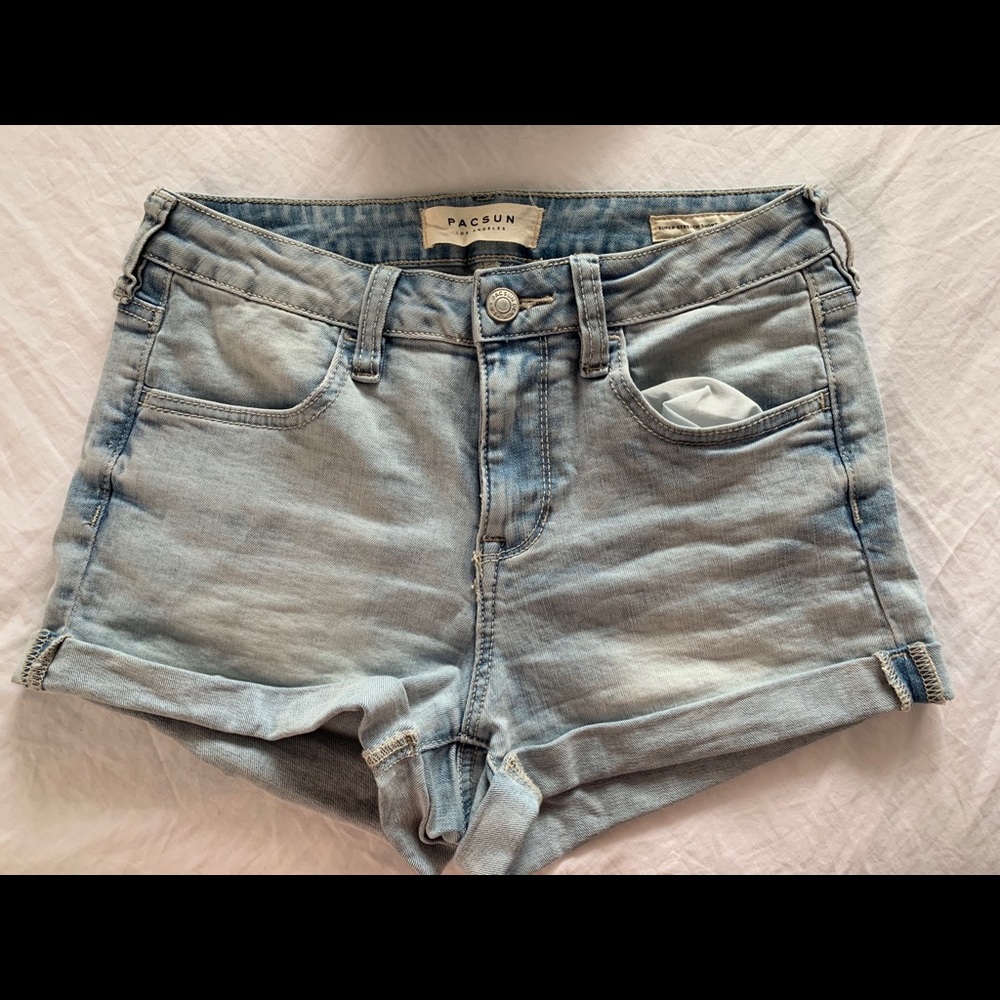 PacSun light wash super stretch shortie